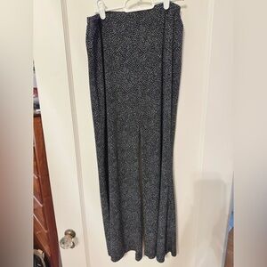 Chicos Easywear Black and Tan Patterned Pants